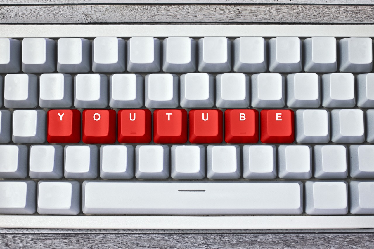 Shielding Your Social Media from Phishing Attacks